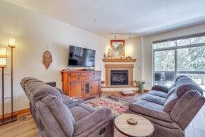 Apartment (2 Bedrooms) | Front of property
