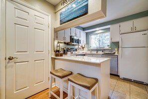 Apartment (3 Bedrooms) | Interior - 1 Mi to Diamond Peak Ski Resort: Condo w/ Pool (Incline Village)