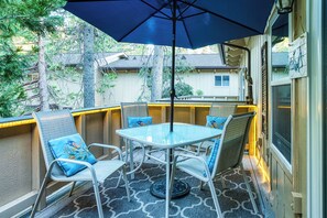 Apartment (3 Bedrooms) | Interior - 1 Mi to Diamond Peak Ski Resort: Condo w/ Pool (Incline Village)