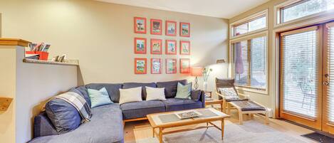 Apartment (2 Bedrooms) | Front of property