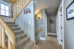 House (3 Bedrooms) | Interior - Granby Home: Stunning Mountain & Lake Views! (Granby)