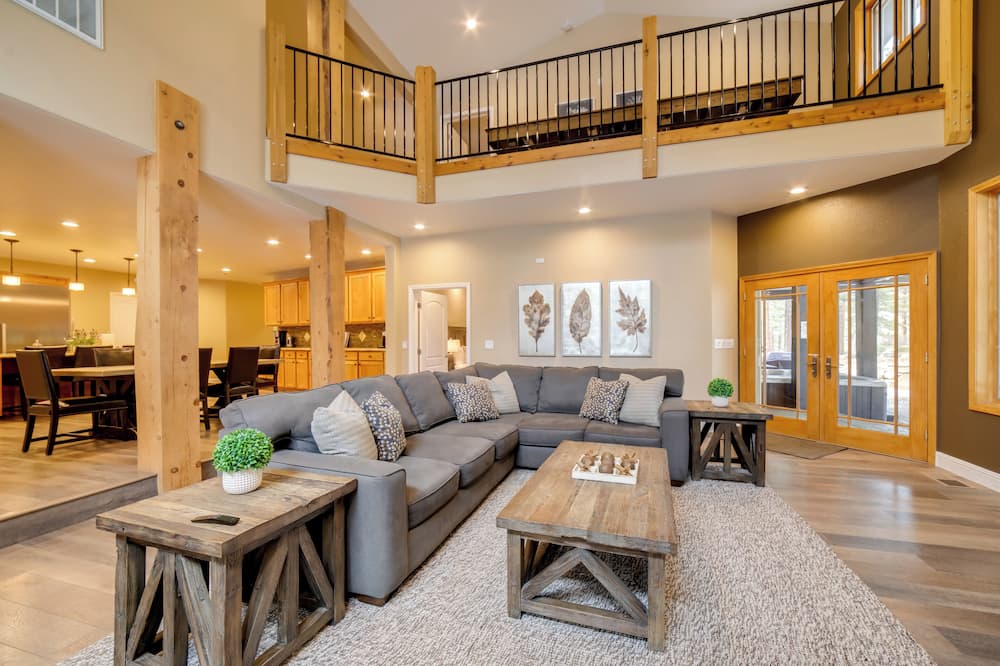 4 Mi to Ski Mt Rose: Sleek Reno-lake Tahoe Home - Mound House, NV