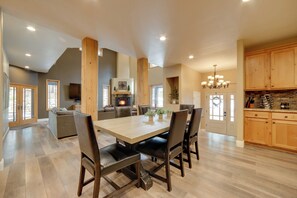 Interior - 4 Mi to Ski Mt Rose: Sleek Reno-lake Tahoe Home (Reno)