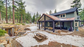 House (5 Bedrooms) | Interior