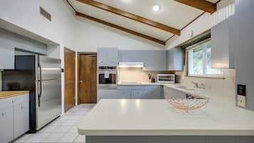 Rumah (4 Bedrooms) | Interior