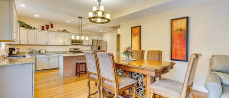 House (4 Bedrooms) | Interior