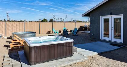 Indie-eclectic Desert Home w/ Hot Tub + Patio