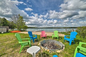 Cottage (4 Bedrooms) | Interior - 'northern Nights Beachfront Cottage' in Kalkaska (Kalkaska)