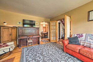 House (5 Bedrooms) | Interior