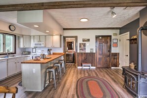 Mikroaaltouuni, uuni, liesi, astianpesukone