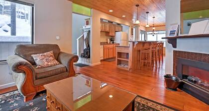 Lake Tahoe Mountain Condo < 2 Mi to Nevada Beach!
