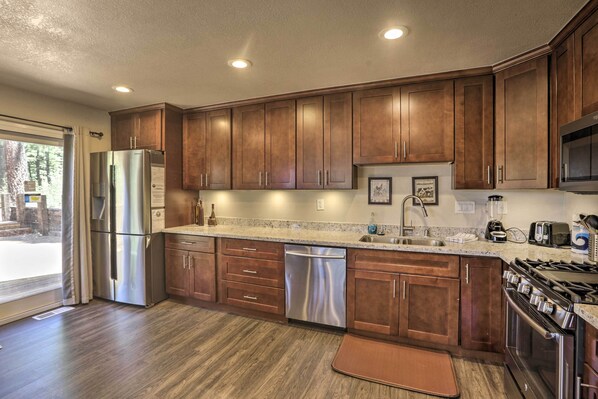 Talo (4 Bedrooms) | Sisätilat