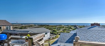 Fernandina Cottage w/ Deck + Direct Beach Access!