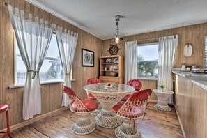 平房 (2 Bedrooms) | 住宿內部