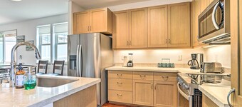 Modern Waianae Home w/ Mountain & Valley View