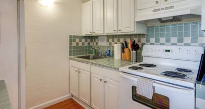 Walk to Napili Bay Beach! Mtn-view Lahaina Condo