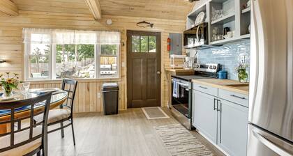 Beach Access & Dock: Little Traverse Lake Cottage!