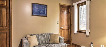 Serene Orchard Park Apartment: Large Yard & Patio!