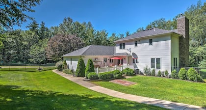 Serene Orchard Park Apartment: Large Yard & Patio!