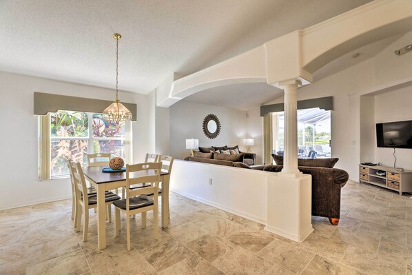 منزل (4 Bedrooms) | المنشأة من الداخل