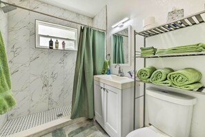 House (3 Bedrooms) | Interior - Bright, Pet-friendly Retreat in Avon Park! (Avon Park)