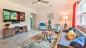 House (3 Bedrooms) | Front of property