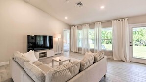 Rumah (4 Bedrooms) | Interior
