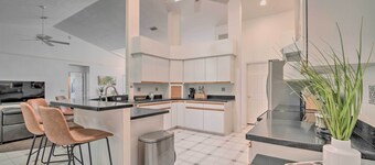 Crystal River Gem Near Three Sisters Springs!