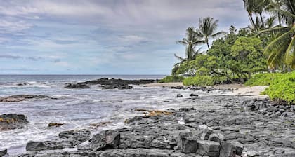 Walk to Turtle Beach From Kailua-kona Apt!