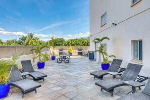 Interior - Condo w/ Private Lanai, Ocean View & On-site Pool! (Kihei)