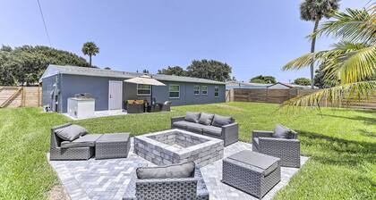 Beach House w/ Outdoor Kitchen, Walk to Coast