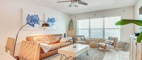 Apartment (2 Bedrooms) | Front of property