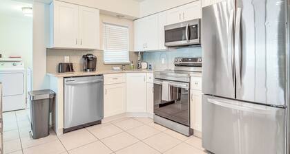Walkable Florida Duplex: 2 Blocks to Cocoa Beach!