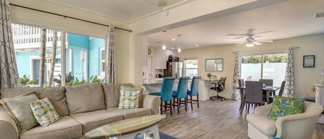 Apartment (2 Bedrooms) | Front of property