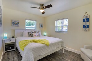 Apartment (2 Bedrooms) | Interior - Siesta Key Dream Inn Vacation Rental Near Village! (Siesta Key)