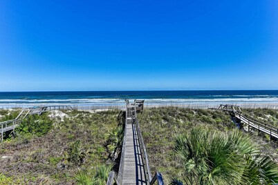 Sunny St Augustine Condo w/ Community Pool!