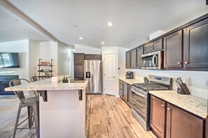 ハウス (3 Bedrooms) | 専用キッチン | 電子レンジ、オーブン、コンロ、食器洗い機