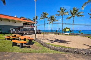 Apartment (2 Bedrooms) | Interior - Kona Condo w/ View, Walk to Beach & Restaurants (Kailua-Kona)