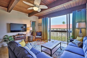 Apartment (2 Bedrooms) | Front of property - Kona Condo w/ View, Walk to Beach & Restaurants (Kailua-Kona)