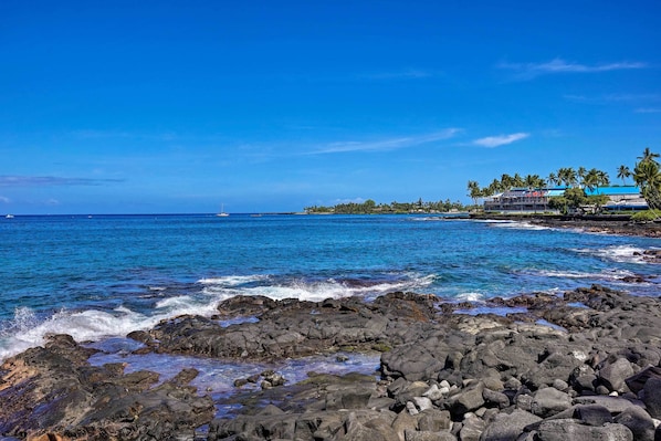 Apartment (2 Bedrooms) | Interior - Kona Condo w/ View, Walk to Beach & Restaurants (Kailua-Kona)