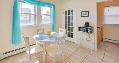 Revere Vacation Rental Near Mbta ~ 7 Mi to Boston!