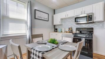 Apartment (1 Bedroom) | Interior