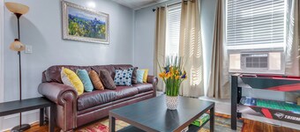 Updated Apt w/ Shared Yard: Near Events & Boston