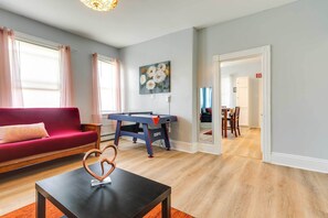Apartment (1 Bedroom) | Interior - Charming Stoughton Apartment: 20 Mi to Boston (Stoughton)