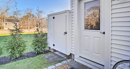 Modern Apt Near Martha's Vineyard Beaches!