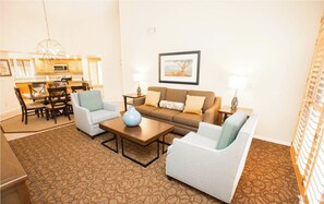 TV connectée, table de tennis de table, livres