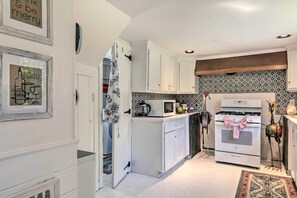 House (5 Bedrooms) | Interior - Charming Nineteenth-century Cape Code Escape (Centerville)