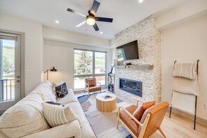 Apartment (3 Bedrooms) | Interior - Rooftop Mtn View & Hot Tub: Silverthorne Home! (Silverthorne)