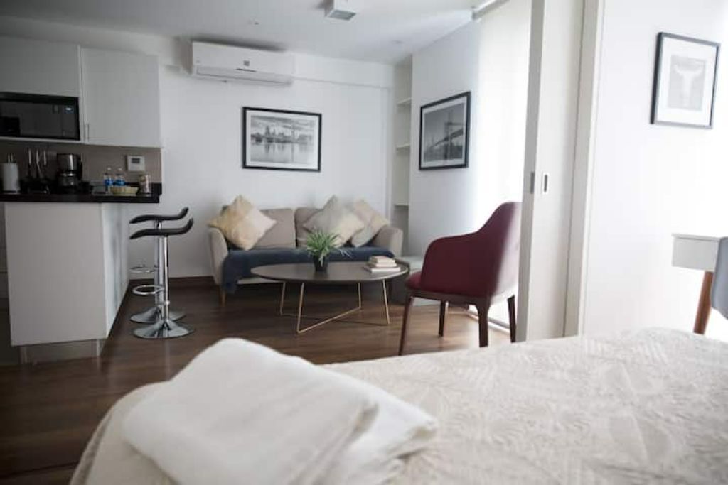 1 غرفة نوم ومكتب ومكواة/لوح كي وواي فاي مجانًا