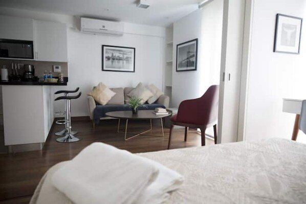 1 Schlafzimmer, Schreibtisch, Bügeleisen/Bügelbrett, kostenloses WLAN